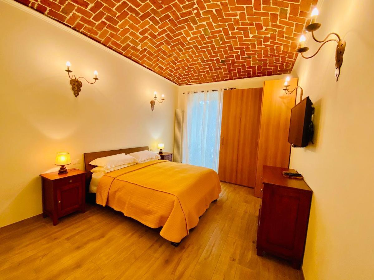 Exquisitely Renovated And Centrally Located Apartment With Free Parking Турин Экстерьер фото
