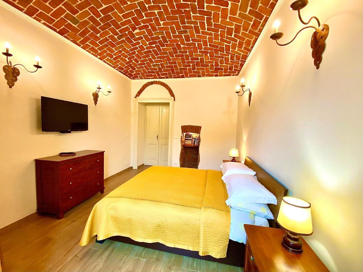 Exquisitely Renovated And Centrally Located Apartment With Free Parking Турин Экстерьер фото