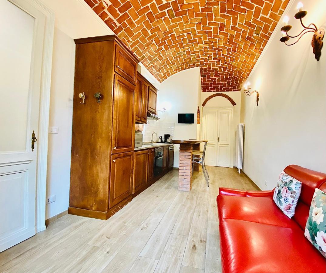 Exquisitely Renovated And Centrally Located Apartment With Free Parking Турин Экстерьер фото