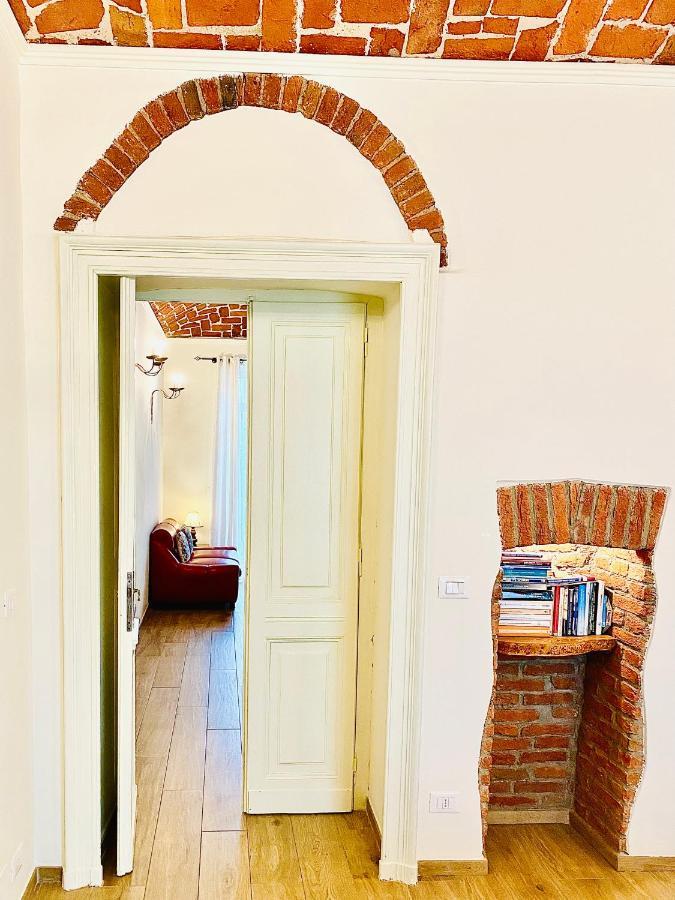 Exquisitely Renovated And Centrally Located Apartment With Free Parking Турин Экстерьер фото