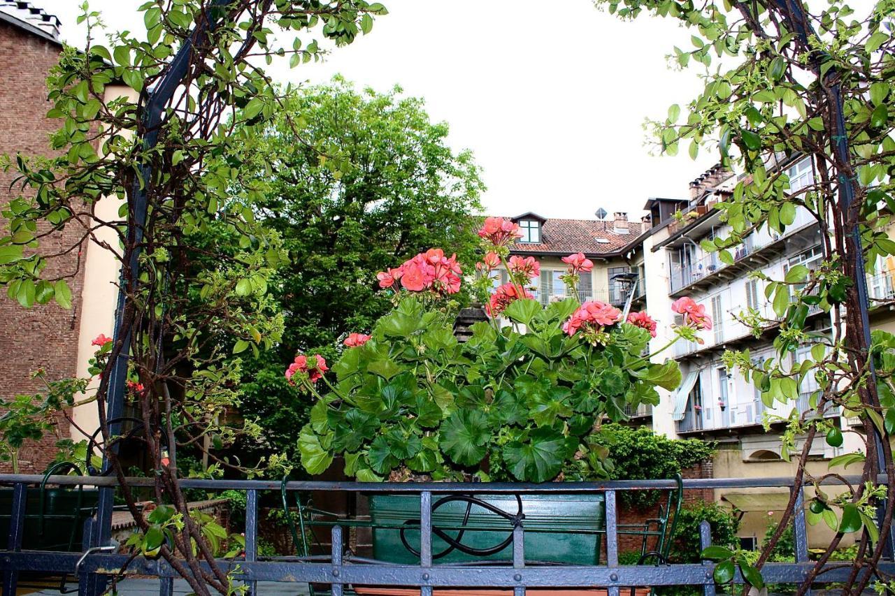 Exquisitely Renovated And Centrally Located Apartment With Free Parking Турин Экстерьер фото